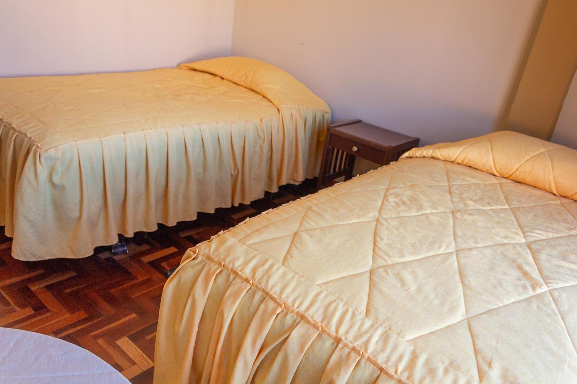 Hostal Sonia โกปากาบานา ภายนอก รูปภาพ