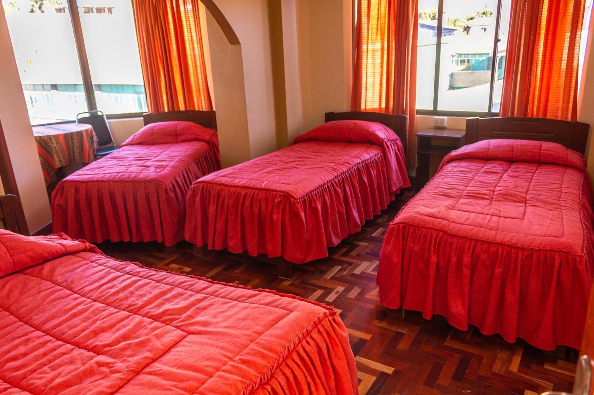 Hostal Sonia โกปากาบานา ภายนอก รูปภาพ
